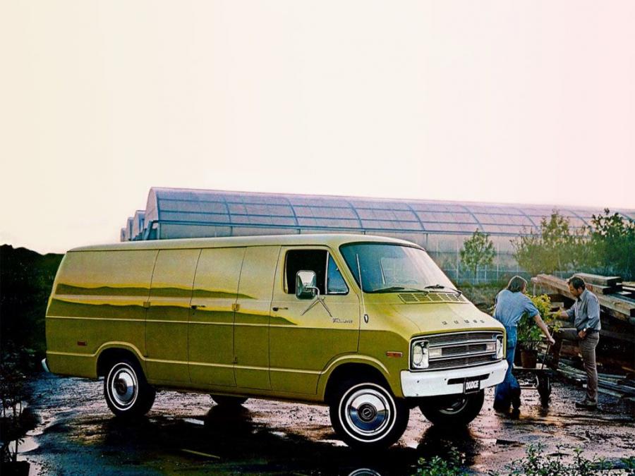  Dodge B200 Tradesman Maxivan 1976 года  (фото 2 из 2)